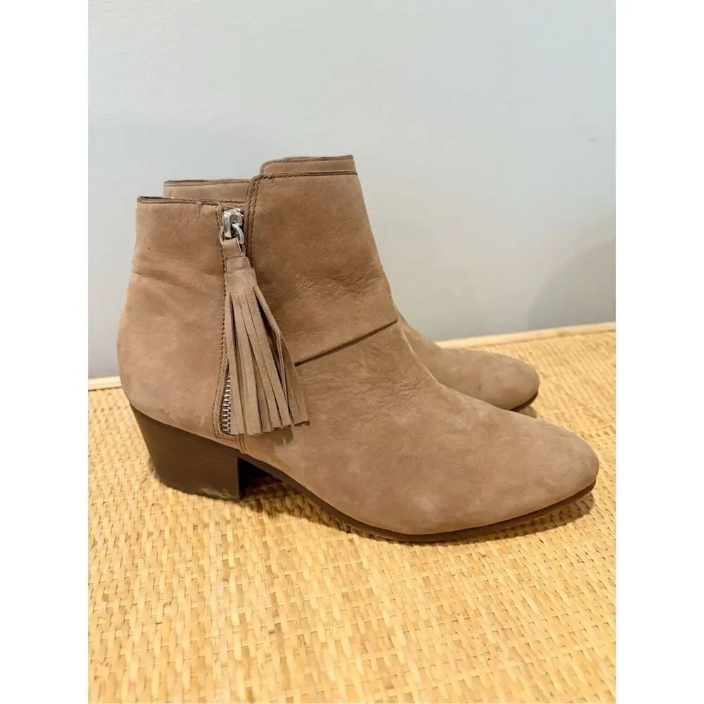 Coach Priscilla Ankle Boot Bootie Tan Suede Size 9 Tassel